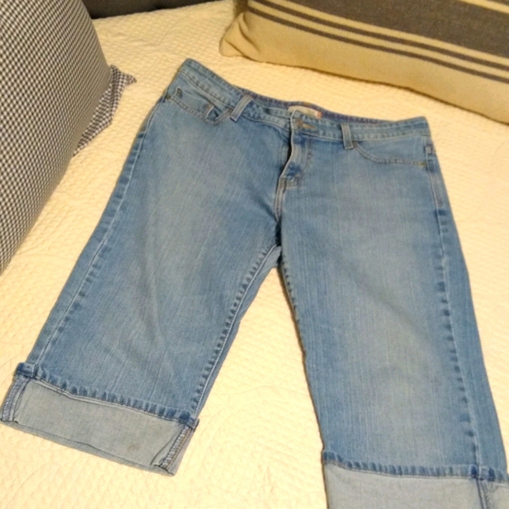 Levi's capri jeans sz 14